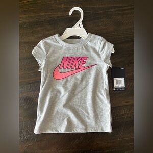 Nike girls tshirt